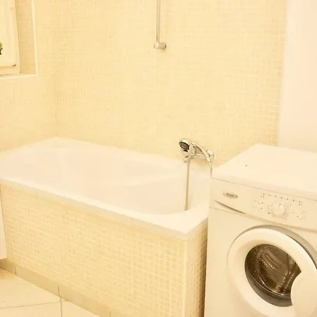 Vazquez Apartment *