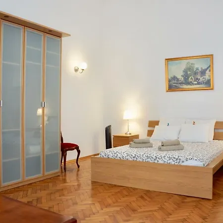 Vazquez Apartment *