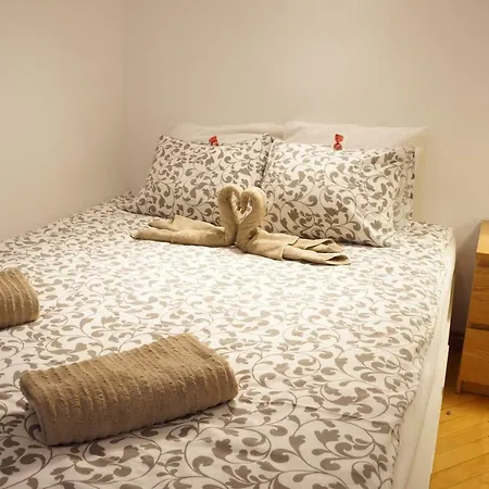 Vazquez Apartment *